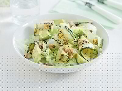 Salade van courgette met avocado
