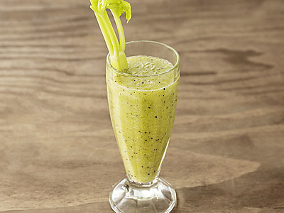 Bleekselderij-fruit smoothie